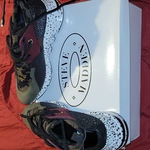 Steve Madden Cliff Shoes